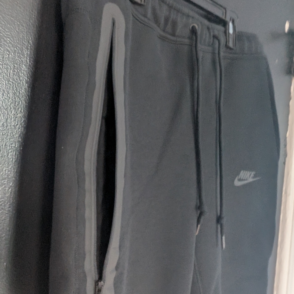 Nike Tech Joggers Sweatpants Nike Joggers Black Men's BNWT - Picture 6 of 16